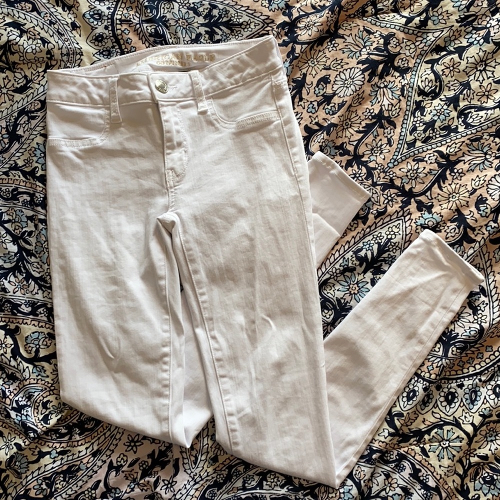 White American Eagle Jeans